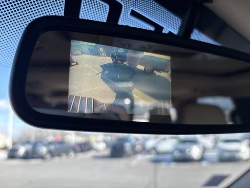 Used 2012 Ford F150 Lariat w/ Lariat Chrome Pkg image 30