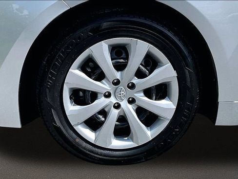 Used 2026 Toyota Corolla LE FWD image 8