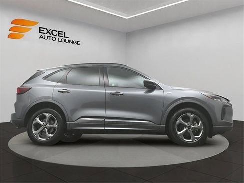 Used 2024 Ford Escape ST-Line image 40