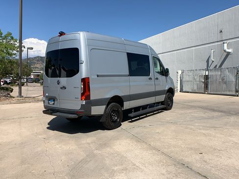 Used 2024 Mercedes-Benz Sprinter 2500 image 5