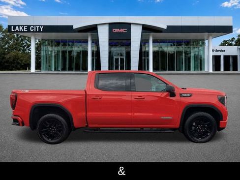 Used 2025 GMC Sierra 1500 Elevation w/ Preferred Package AWD/4WD image 3