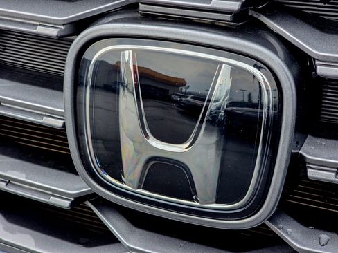 Used 2023 Honda Passport TrailSport image 4