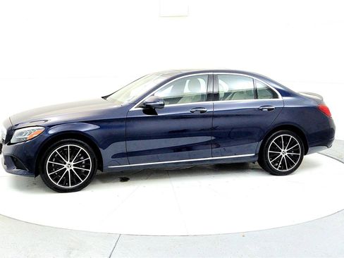 Used 2019 Mercedes-Benz C 300 4MATIC Sedan image 3