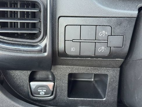 Used 2025 RAM ProMaster 2500 w/ Convenience Group FWD image 35