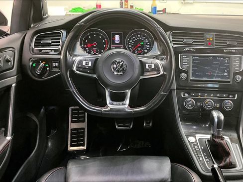 Used 2017 Volkswagen GTI Autobahn image 7