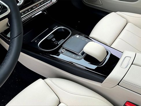 Used 2023 Mercedes-Benz CLA 250 4MATIC image 14