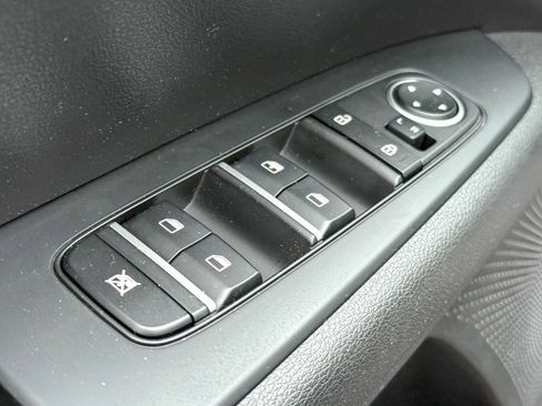 Certified 2023 Kia Forte LXS image 15