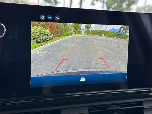 Certified 2024 Honda Prologue Touring image 24