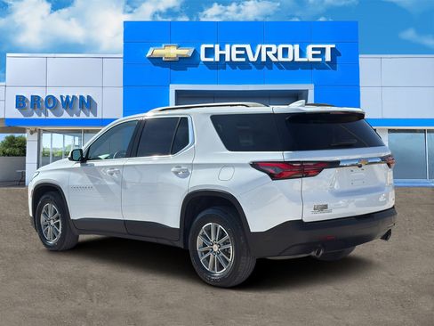 Used 2023 Chevrolet Traverse LT image 4
