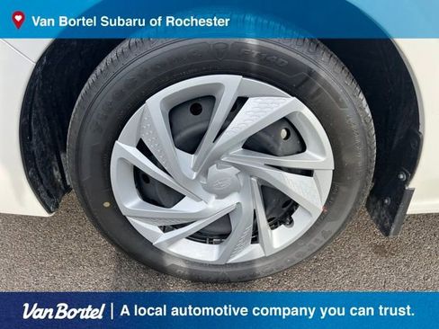 Certified 2024 Subaru Impreza 2.0i image 9