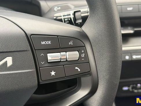Used 2025 Kia K4 FWD image 29