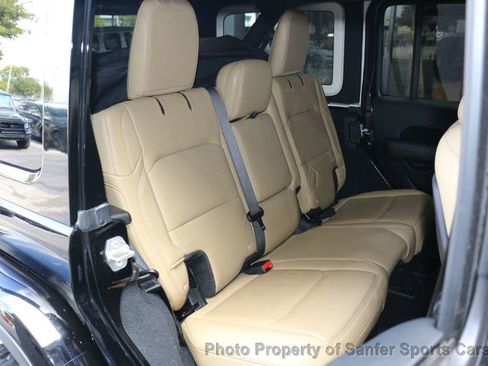 Used 2018 Jeep Wrangler Unlimited Rubicon w/ Dual Top Group image 35