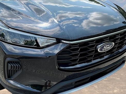 Certified 2025 Ford Escape ST-Line FWD image 33
