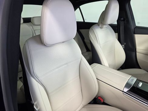 Certified 2022 Mercedes-Benz C 300 Sedan image 28