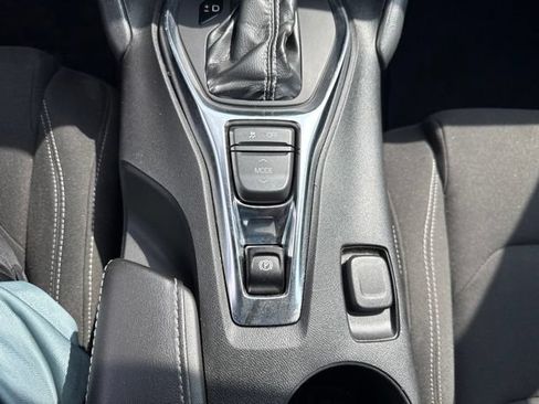 Used 2022 Chevrolet Camaro LT RWD image 17