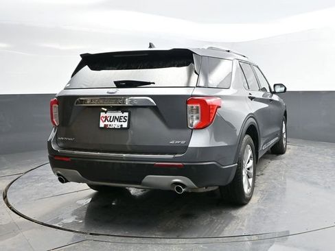 Used 2023 Ford Explorer Limited image 8