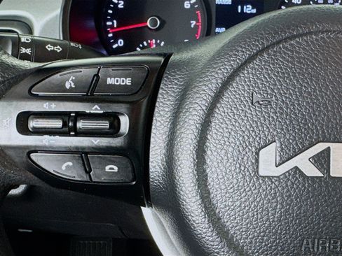 Used 2022 Kia Rio S image 13