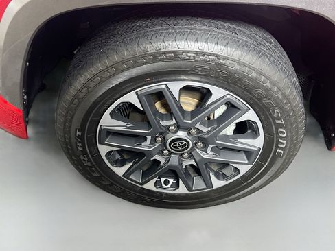 Used 2024 Toyota Tundra Limited image 13