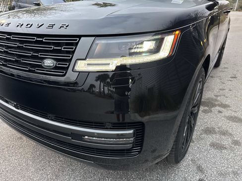 New 2026 Land Rover Range Rover SE image 9
