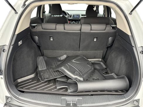 Used 2021 Honda HR-V EX image 17