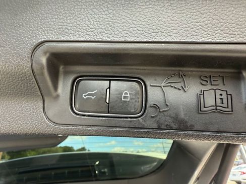 Used 2020 Ford Explorer XLT w/ Equipment Group 202A image 35