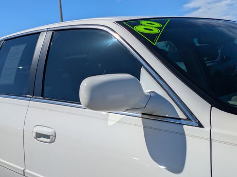 Used 2000 Cadillac De Ville w/ Comfort/Convenience Pkg image 10