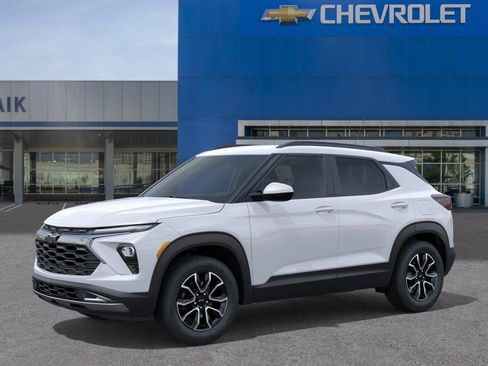 New 2026 Chevrolet TrailBlazer ACTIV w/ Convenience Package FWD image 2