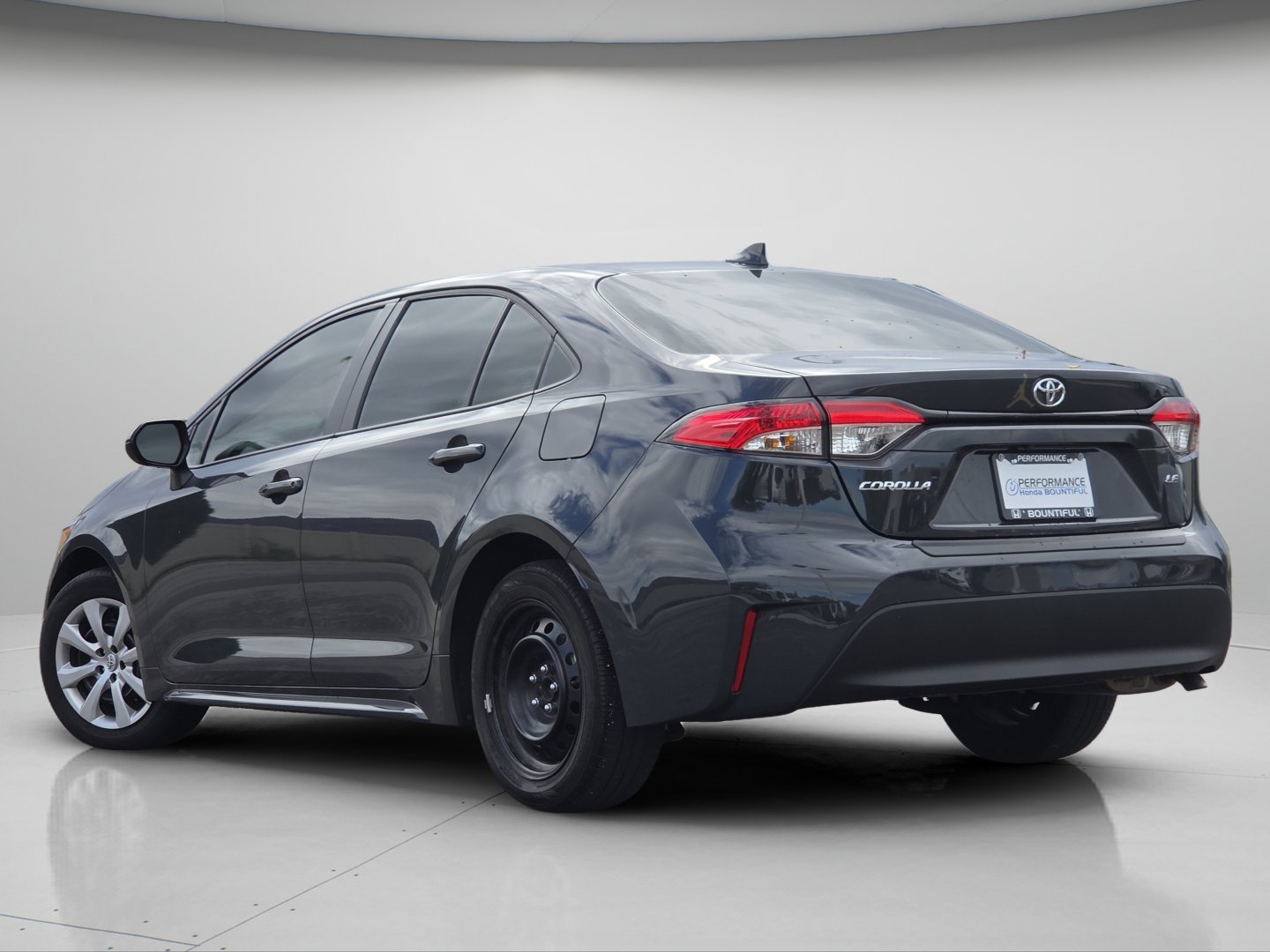 Used 2026 Toyota Corolla LE w/ Carpet Mat Package (TMS) FWD image 17