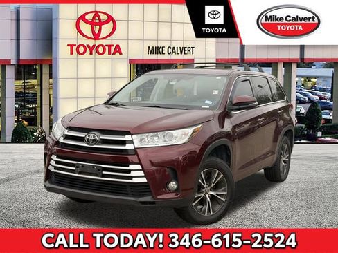Used 2017 Toyota Highlander Plus image 1