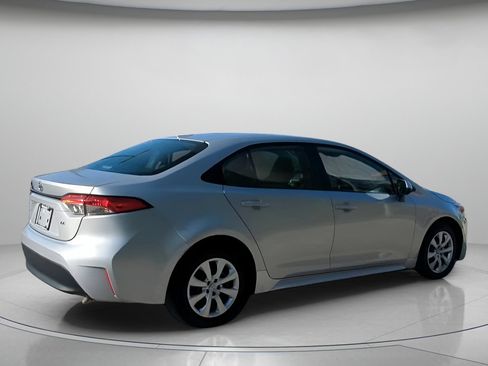 Used 2024 Toyota Corolla LE image 27