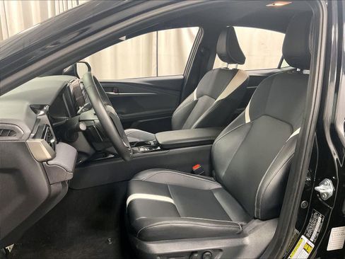 Used 2025 Toyota Camry SE image 10