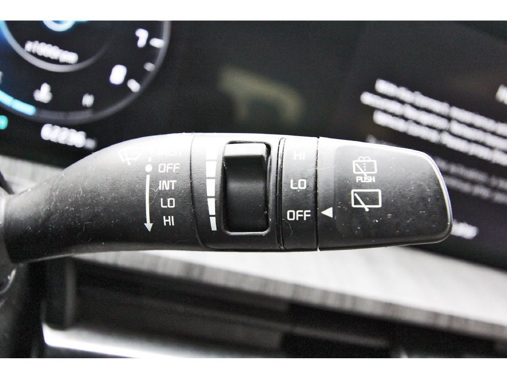 Used 2024 Kia Telluride SX w/ Towing Package FWD image 18