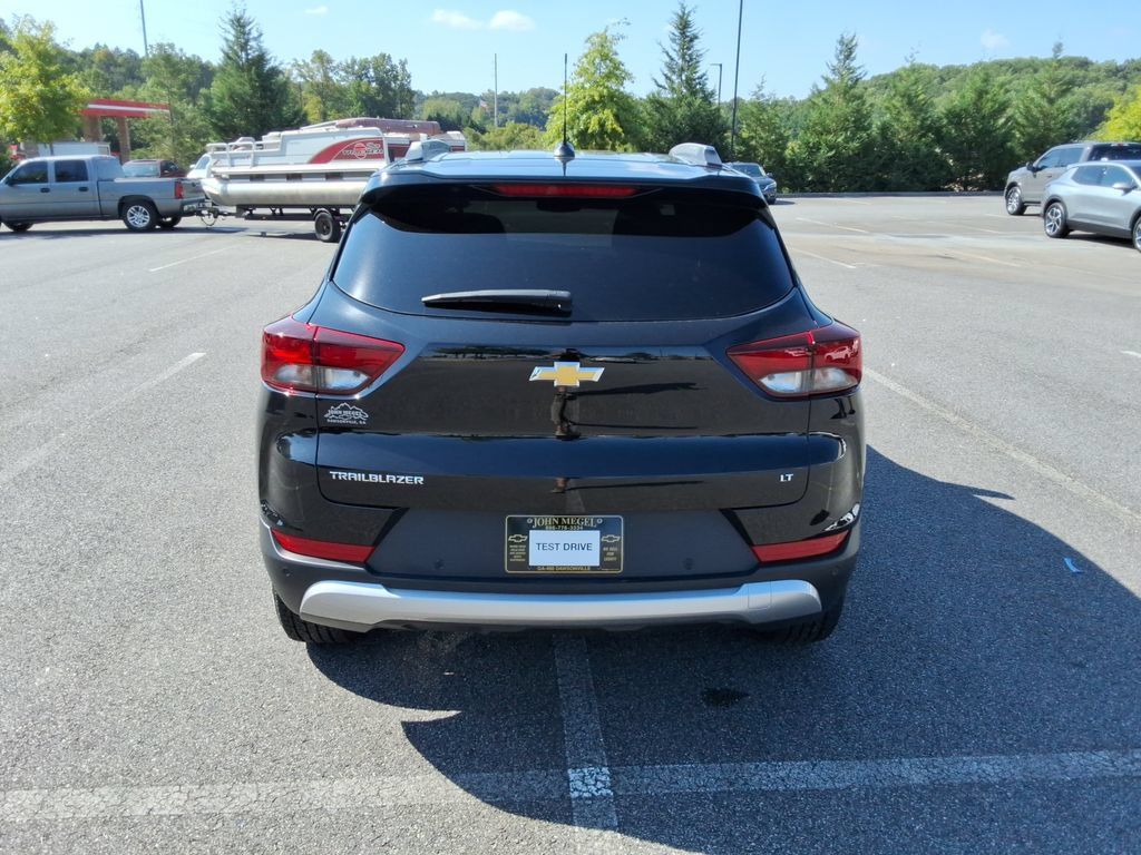 Certified 2024 Chevrolet TrailBlazer LT w/ Convenience Package FWD image 6