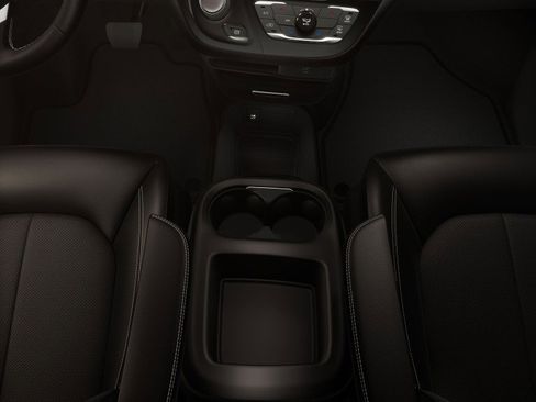 New 2026 Chrysler Voyager LX image 4