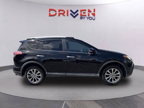 Used 2018 Toyota RAV4 Limited FWD image 2