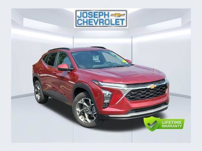 Used 2025 Chevrolet Trax LT w/ Driver Confidence Package