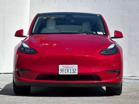Used 2023 Tesla Model Y Long Range image 8
