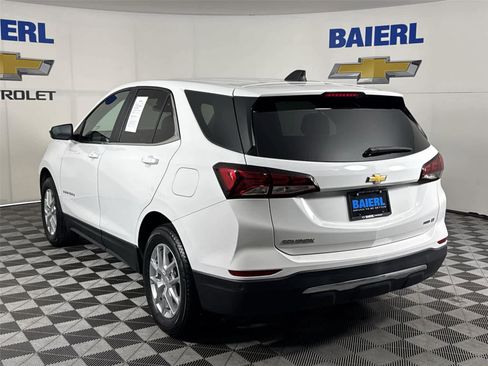 Used 2023 Chevrolet Equinox LT image 3