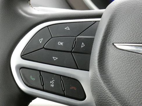 Used 2023 Chrysler Voyager LX FWD image 11