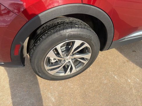 Used 2023 Buick Envision Essence image 33