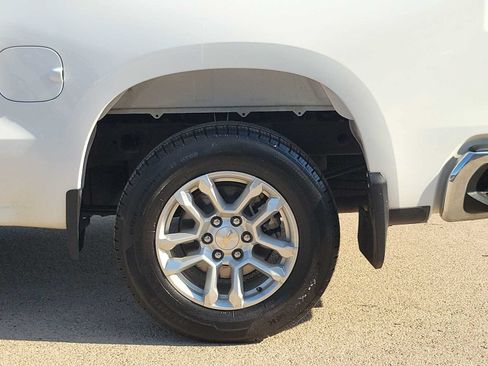 Used 2023 Chevrolet Silverado 1500 LT w/ Z71 Off-Road Package AWD/4WD image 12