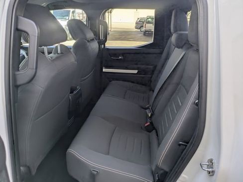 Used 2024 Toyota Tacoma TRD Off-Road image 28