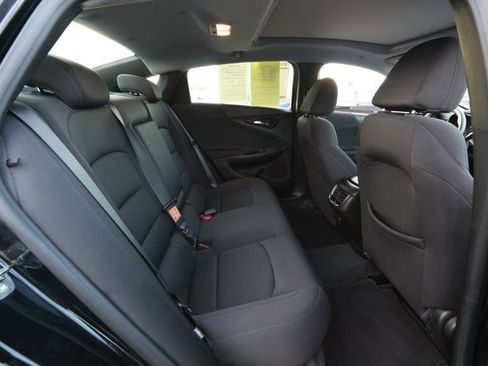 Used 2023 Chevrolet Malibu LT image 28