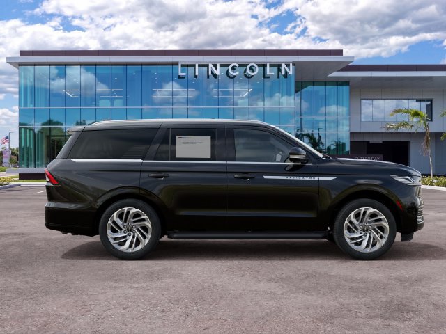 New 2027 Lincoln Navigator Premiere RWD image 5