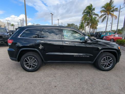 Used 2020 Jeep Grand Cherokee Limited w/ Luxury Group II image 4