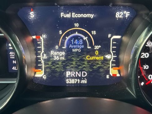 Used 2022 Jeep Wrangler Unlimited Rubicon w/ Dual Top Group AWD/4WD image 9