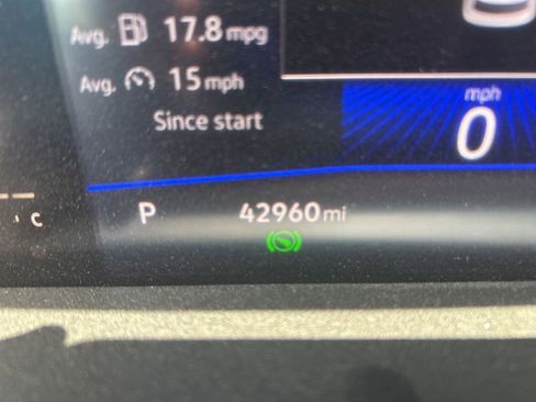 Used 2022 Volkswagen Tiguan SE R-Line AWD/4WD image 1