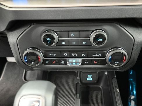 New 2025 Ford Bronco Outer Banks image 9