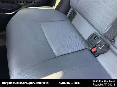 Used 2024 Toyota Corolla SE image 29