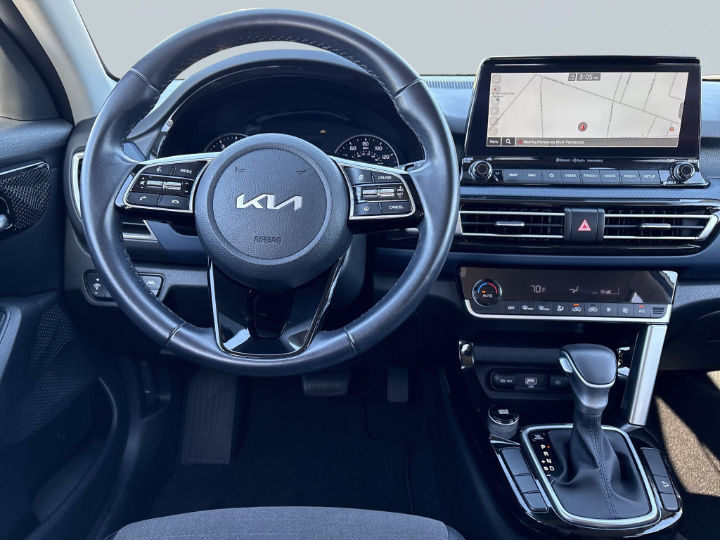 Used 2023 Kia Seltos S w/ Navigation Package FWD image 13
